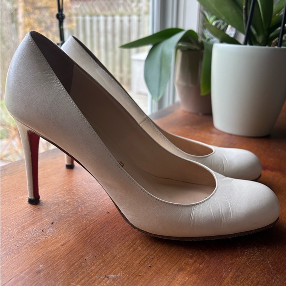 Authentic Louboutin shoes - Picture 2 of 4